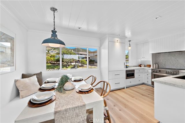 a view of entryway and workspace