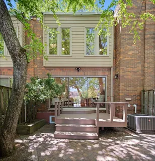 $1,199,000 | 1932 North Larrabee Street, Chicago, IL 60614