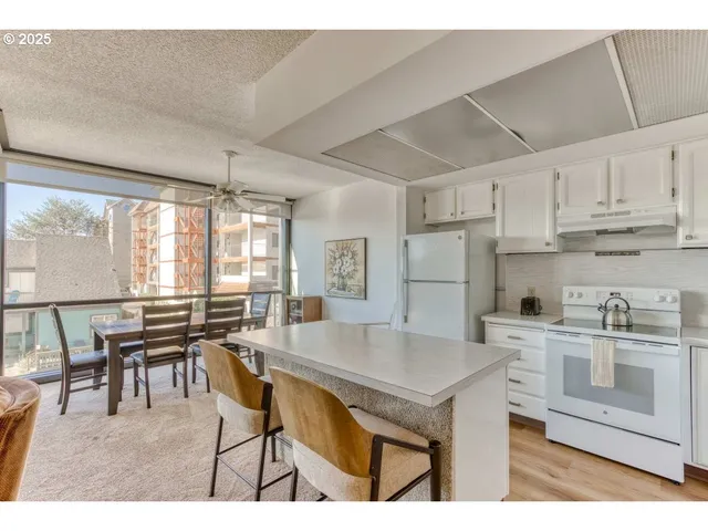 $375,000 | 475 South Promenade, Unit 114, Seaside, OR 97138