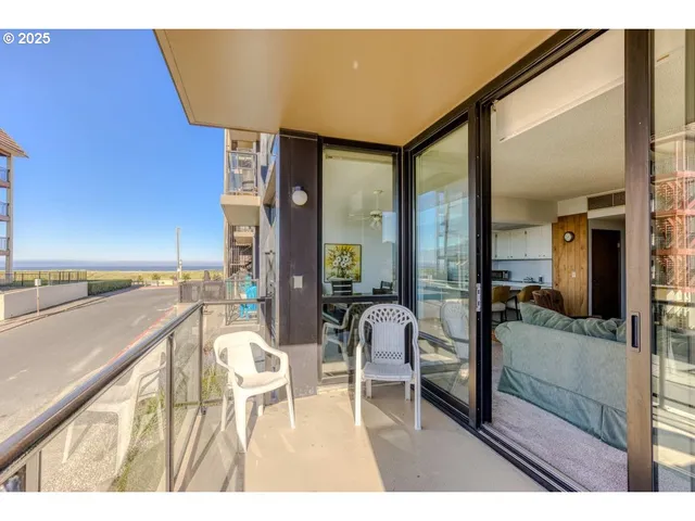 $375,000 | 475 South Promenade, Unit 114, Seaside, OR 97138