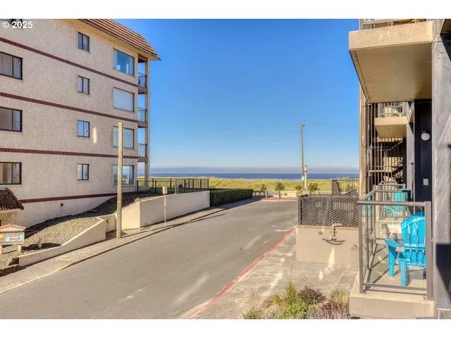 $375,000 | 475 South Promenade, Unit 114, Seaside, OR 97138