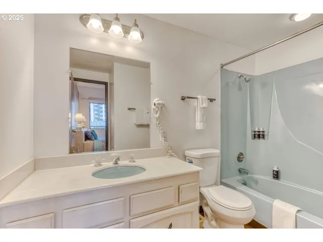 $375,000 | 475 South Promenade, Unit 114, Seaside, OR 97138