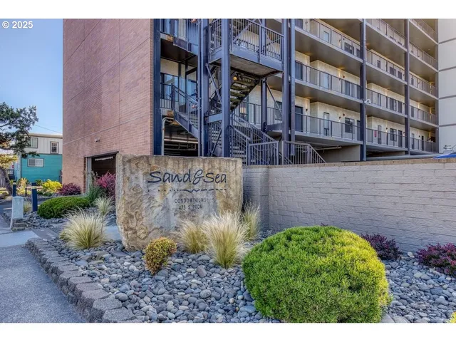$375,000 | 475 South Promenade, Unit 114, Seaside, OR 97138