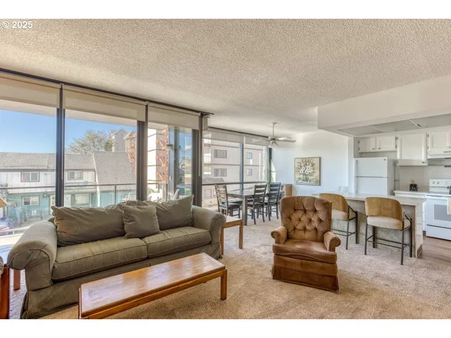 $375,000 | 475 South Promenade, Unit 114, Seaside, OR 97138