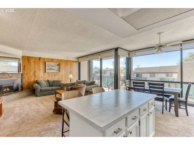 $375,000 | 475 South Promenade, Unit 114, Seaside, OR 97138