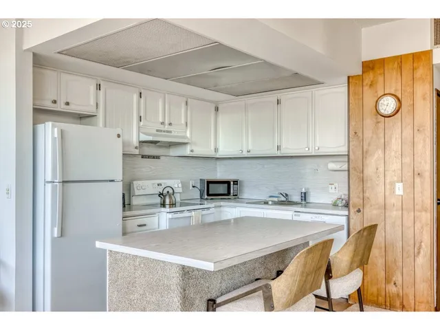 $375,000 | 475 South Promenade, Unit 114, Seaside, OR 97138