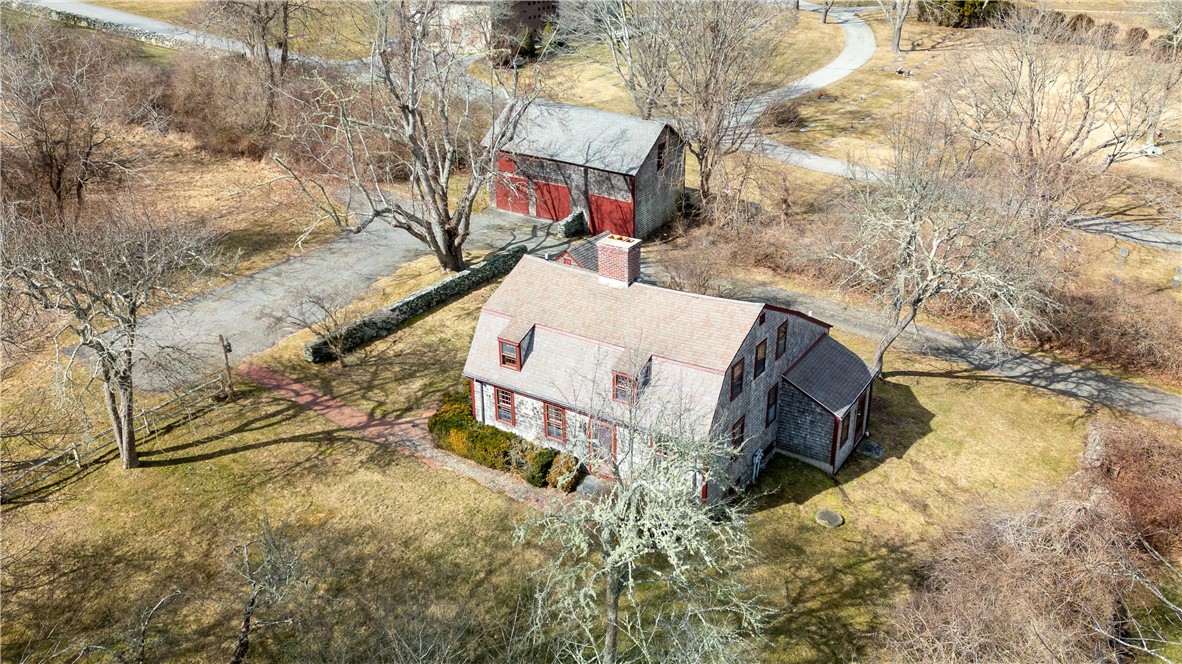 285 Howland Avenue Middletown, RI 02842 - Photo 1 of 2