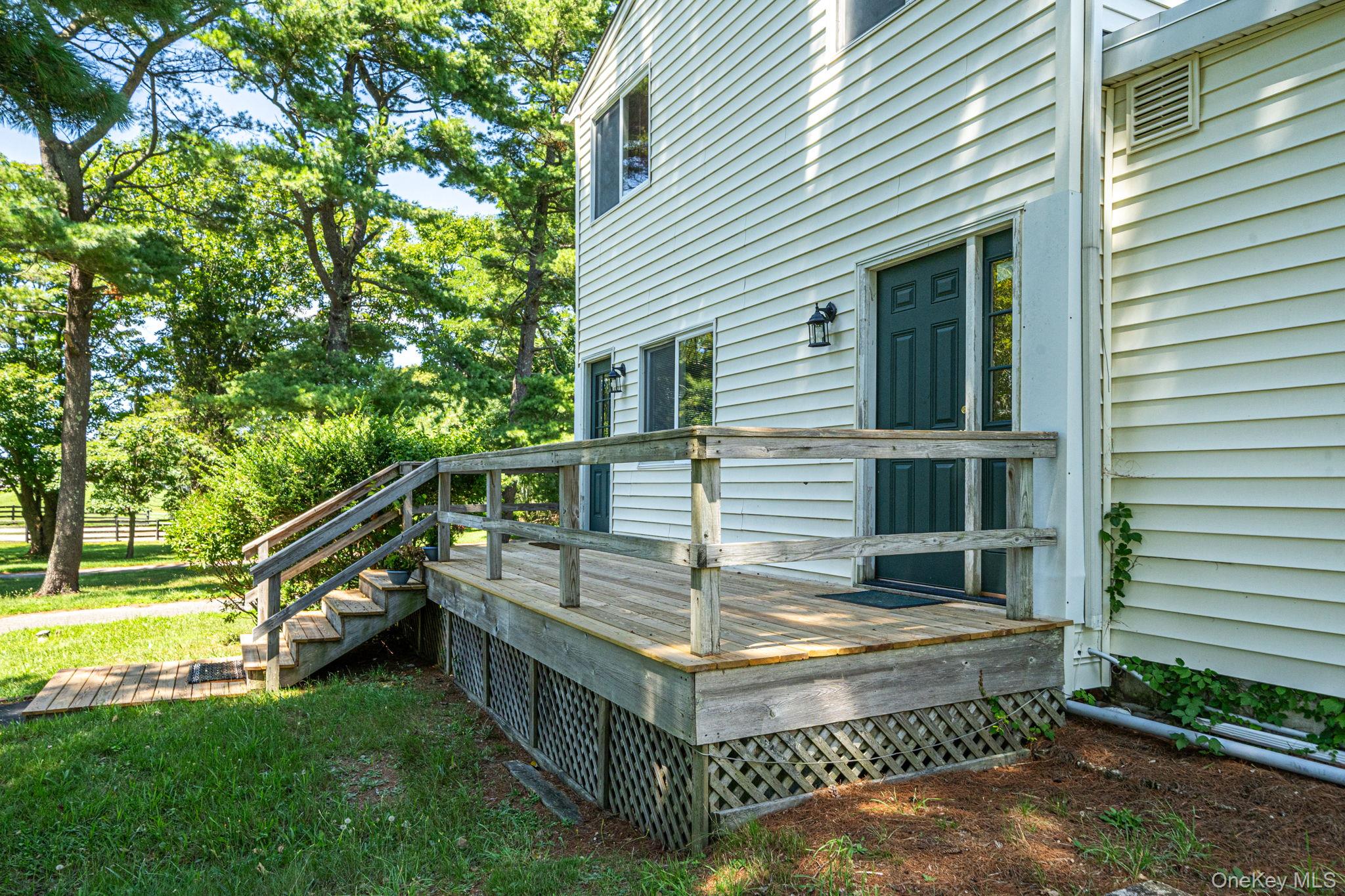1394 Main Road Riverhead, NY 11901 - Photo 29 of 36 Gallery Image 29