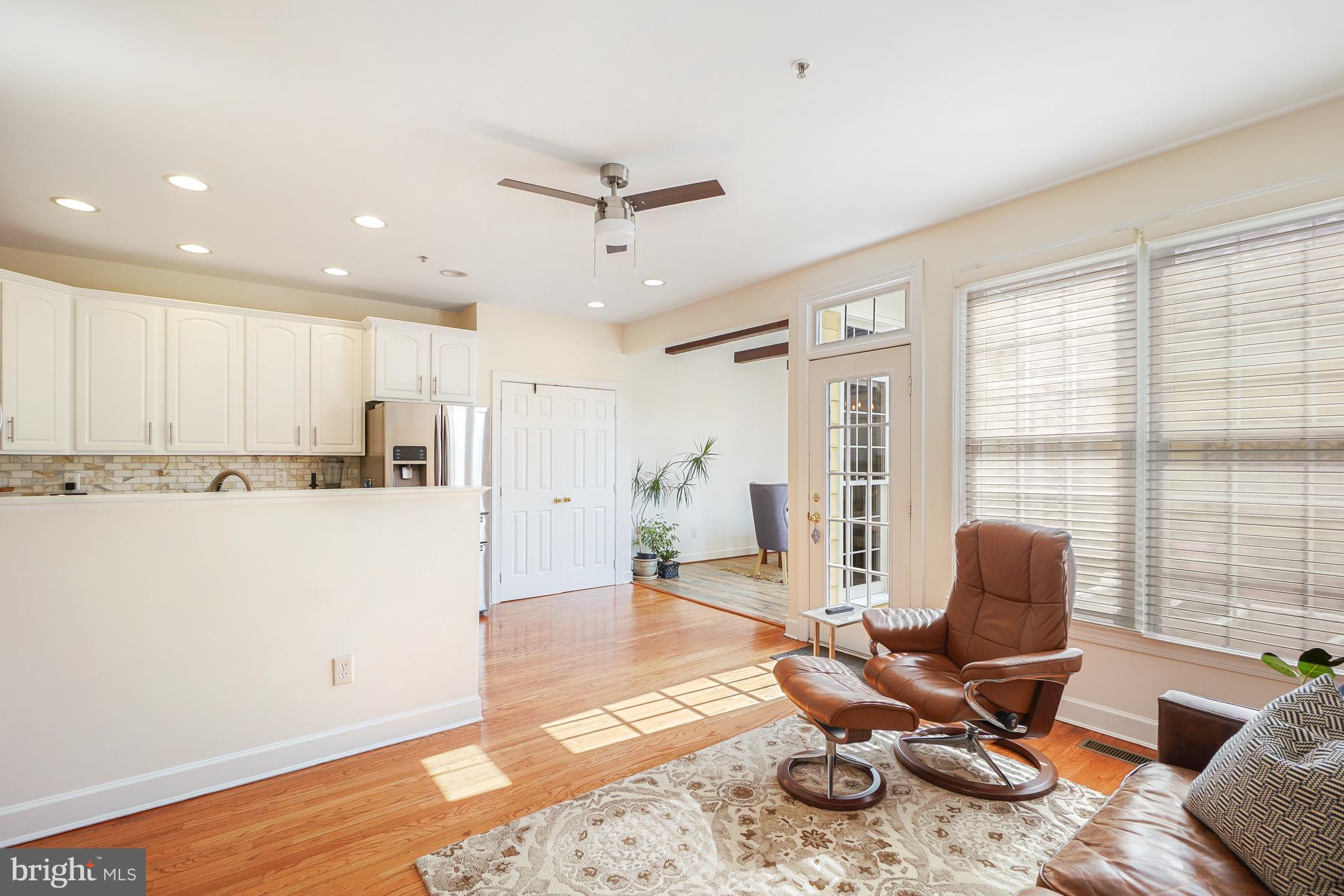 305 Hart Road Gaithersburg, MD 20878 - Photo 12 of 49 Family Room