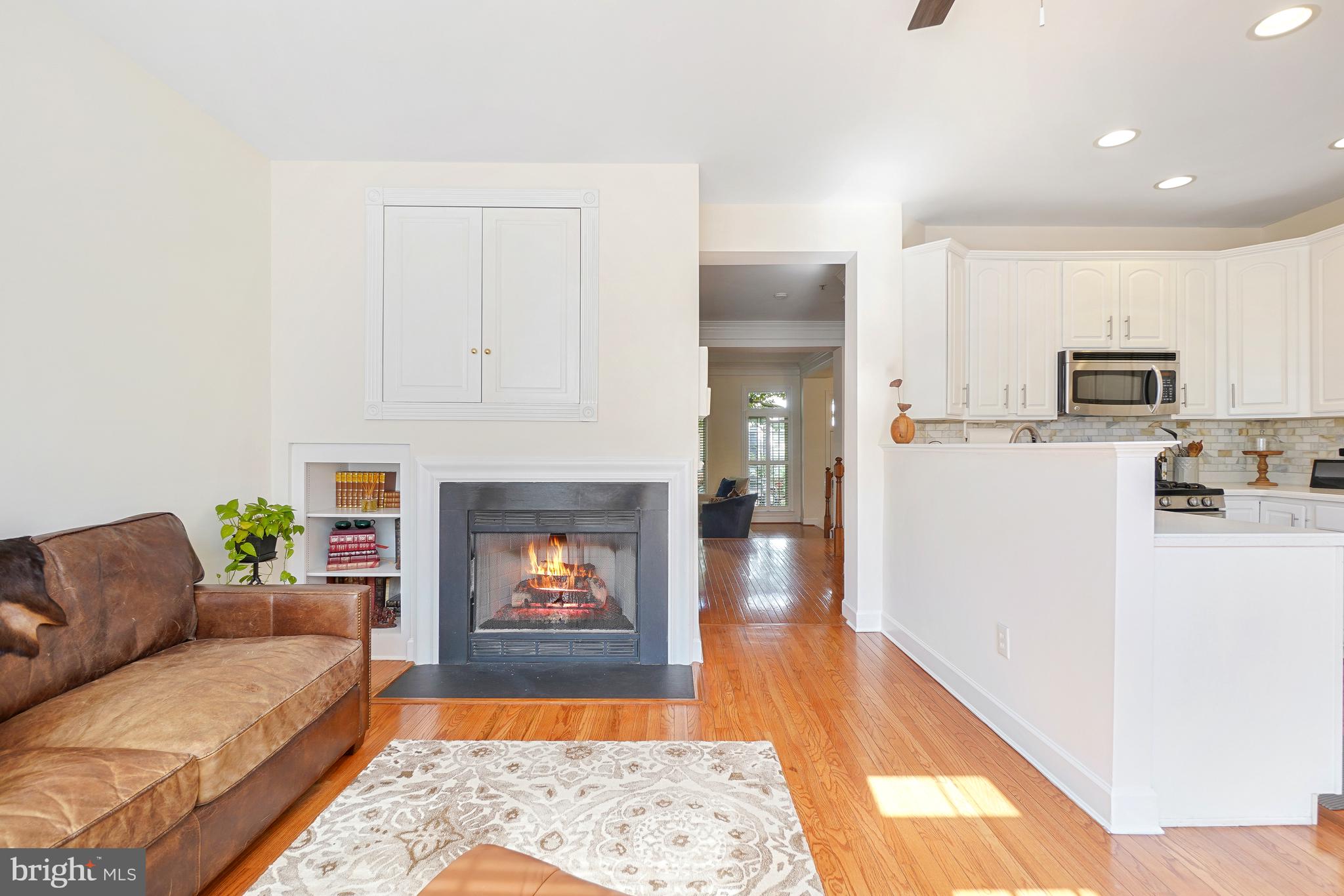 305 Hart Road Gaithersburg, MD 20878 - Photo 15 of 49 Family Room