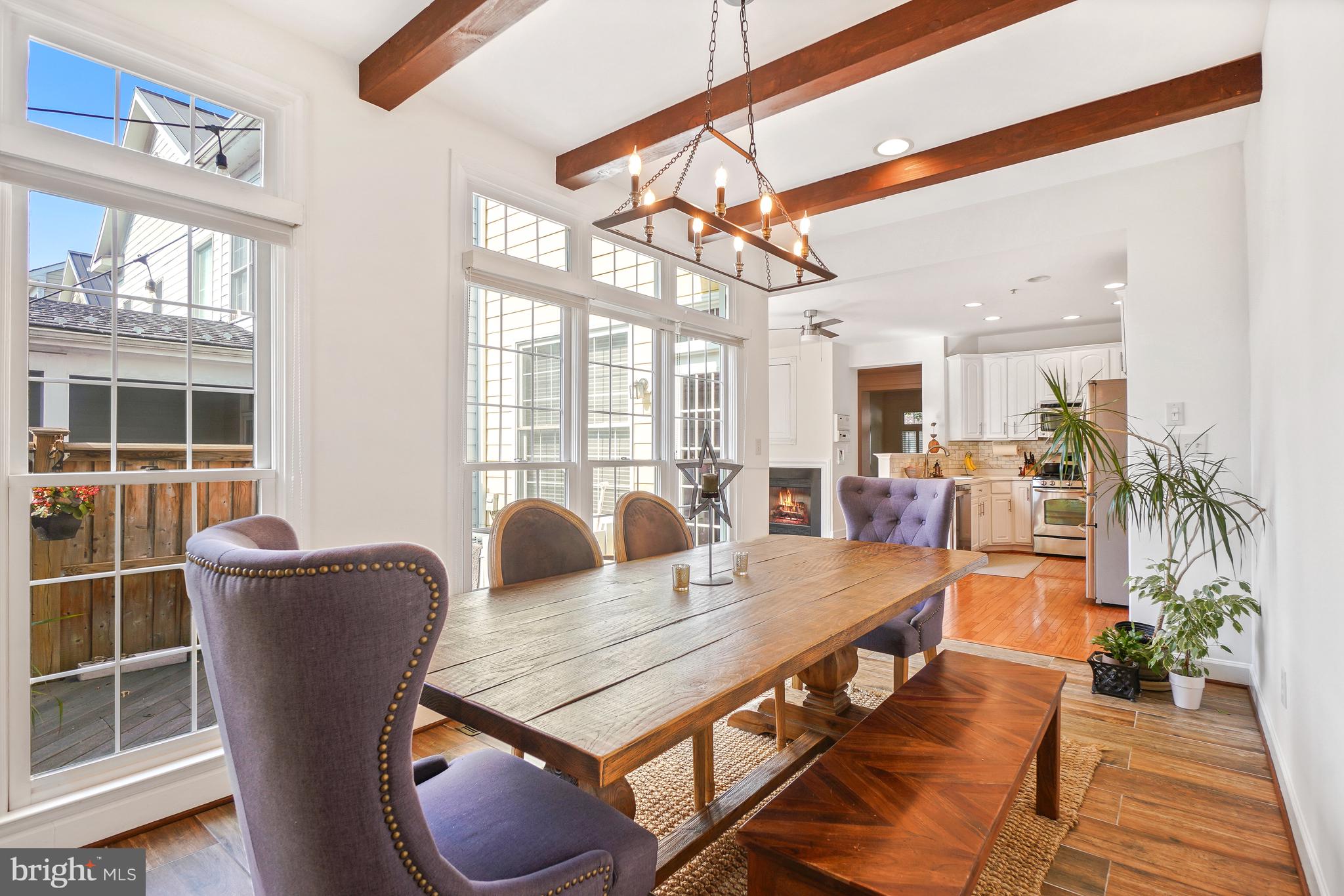 305 Hart Road Gaithersburg, MD 20878 - Photo 21 of 49 Informal Eating Area/Dining