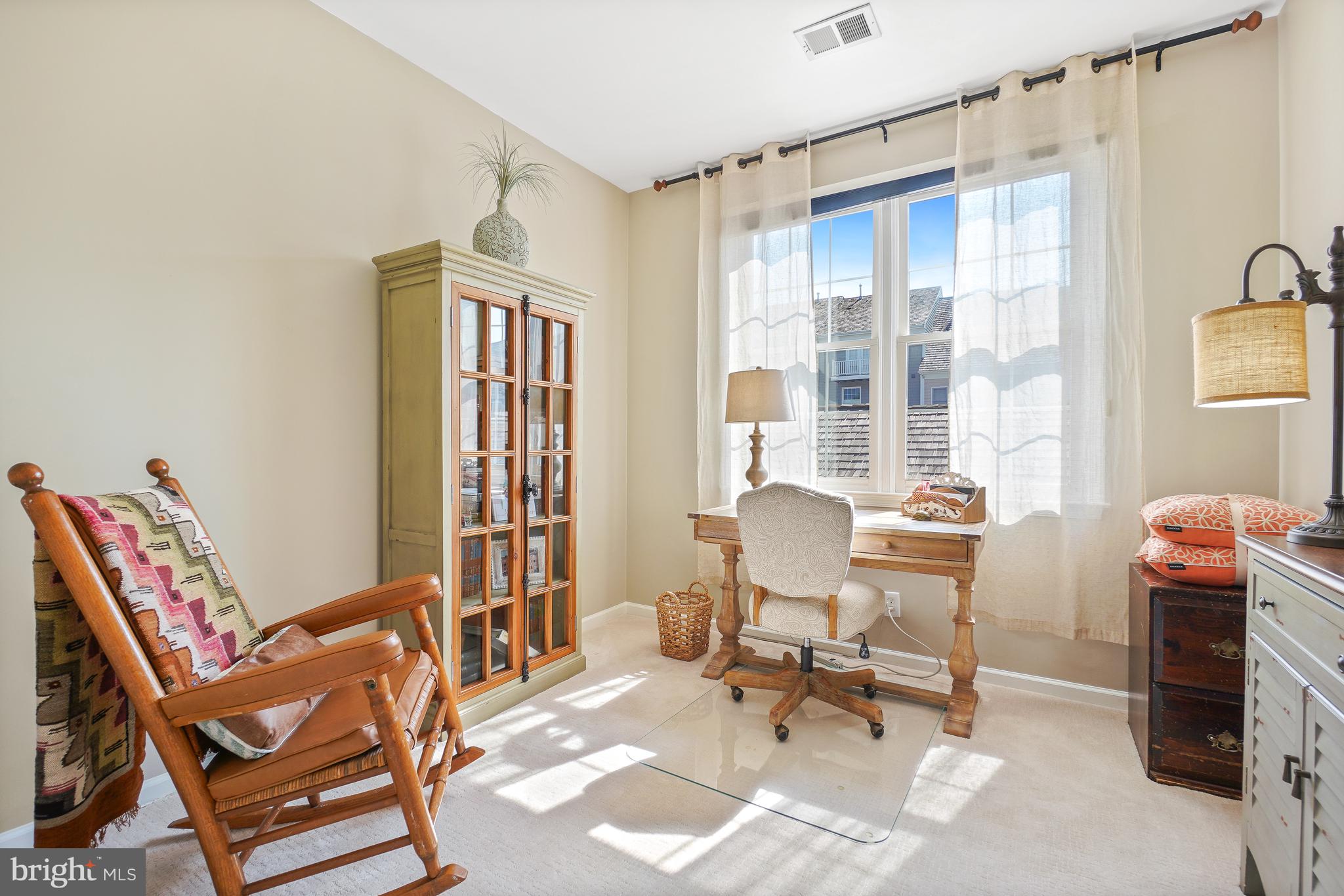 305 Hart Road Gaithersburg, MD 20878 - Photo 31 of 49 Bedroom 2