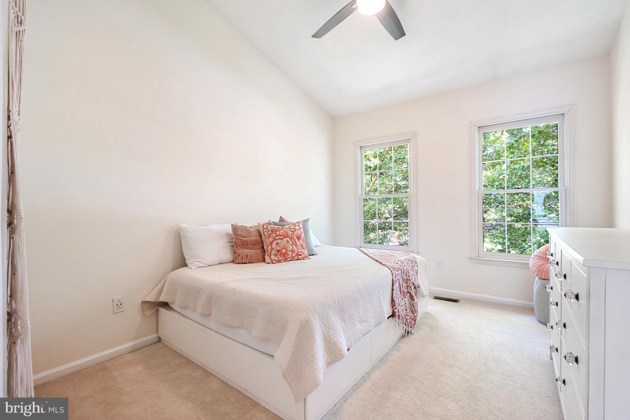 305 Hart Road Gaithersburg, MD 20878 - Photo 33 of 49 Bedroom 3