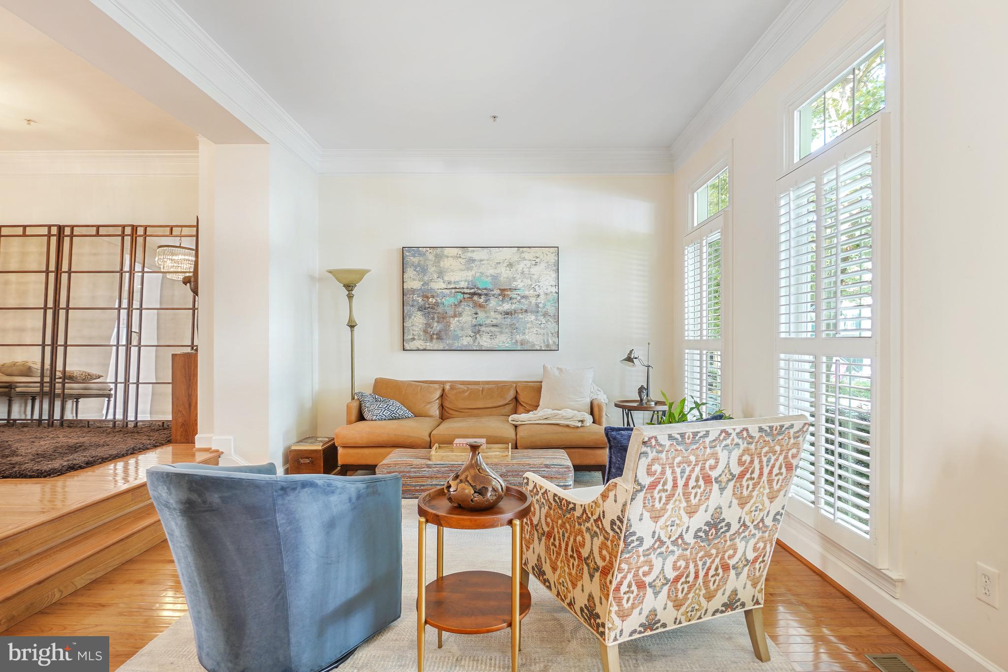 305 Hart Road Gaithersburg, MD 20878 - Photo 4 of 49 Living