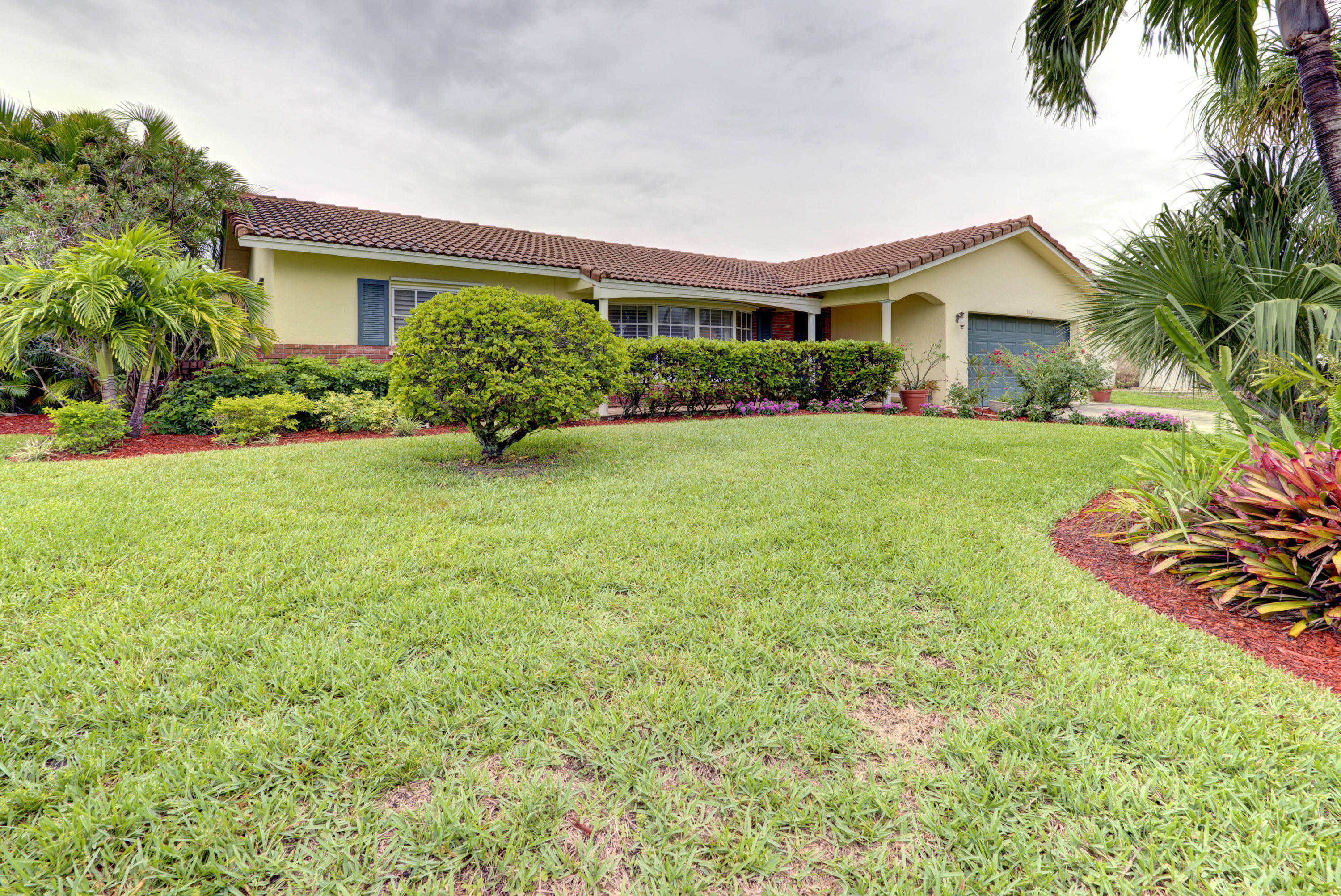960 Southwest 15th Street Boca Raton, FL 33486 - Photo 2 of 30 DSC_8365