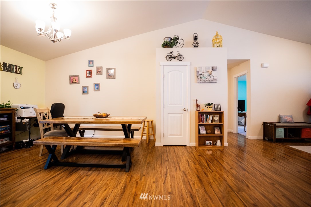 5708 Puget Road Northeast Olympia, WA 98516 - Photo 12 of 31 Gallery Image 12