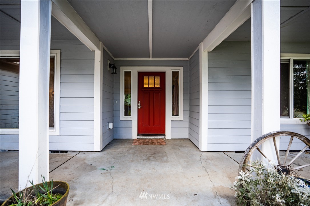 5708 Puget Road Northeast Olympia, WA 98516 - Photo 5 of 31 Gallery Image 5
