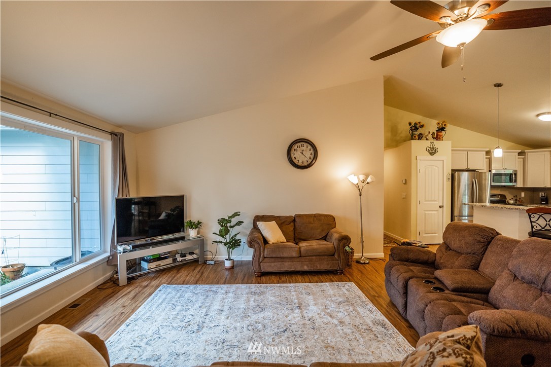 5708 Puget Road Northeast Olympia, WA 98516 - Photo 7 of 31 Gallery Image 7