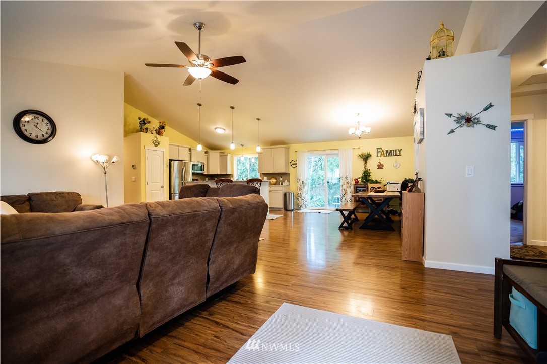 5708 Puget Road Northeast Olympia, WA 98516 - Photo 9 of 31 Gallery Image 9