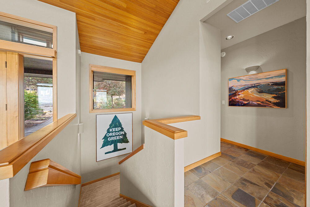 885 Northwest Chelsea Loop Bend, OR 97703 - Photo 44 of 57 87B 20-web-or-mls-Riley_Visuals-20