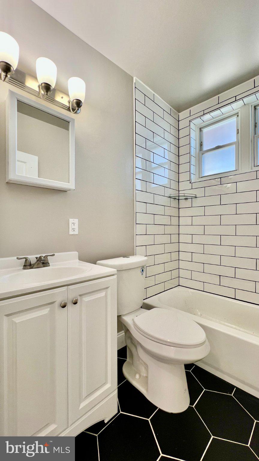2001 Middleton Street, Unit 3F Philadelphia, PA 19138 - Photo 7 of 11 Modern bathroom with sleek design.