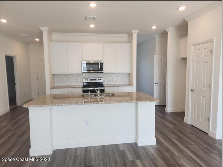 426 Old Road Palm Bay, FL 32908 - Photo 5 of 8 426 old Kitchen