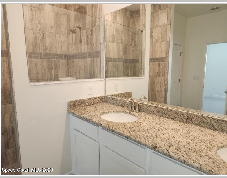 426 Old Road Palm Bay, FL 32908 - Photo 8 of 8 426 old owners bath