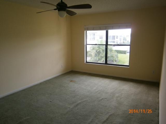 950 South Kanner Highway, Unit 905 Stuart, FL 34994 - Photo 11 of 12 master bed