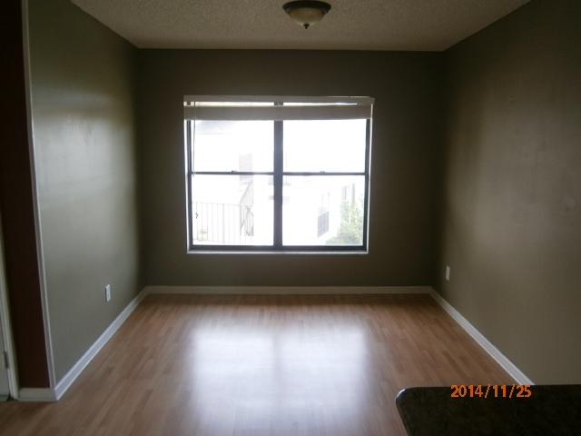 950 South Kanner Highway, Unit 905 Stuart, FL 34994 - Photo 3 of 12 dining area