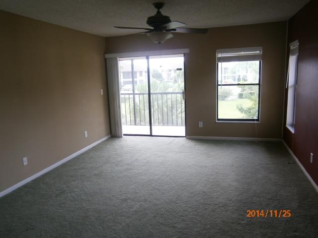 950 South Kanner Highway, Unit 905 Stuart, FL 34994 - Photo 9 of 12 living room
