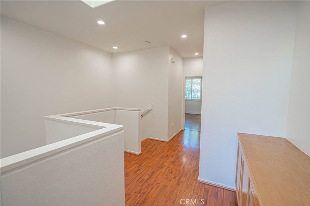 25405 Silver Crest Court Saugus, CA 91350 - Photo 18 of 34