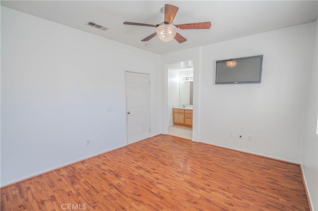 25405 Silver Crest Court Saugus, CA 91350 - Photo 20 of 34