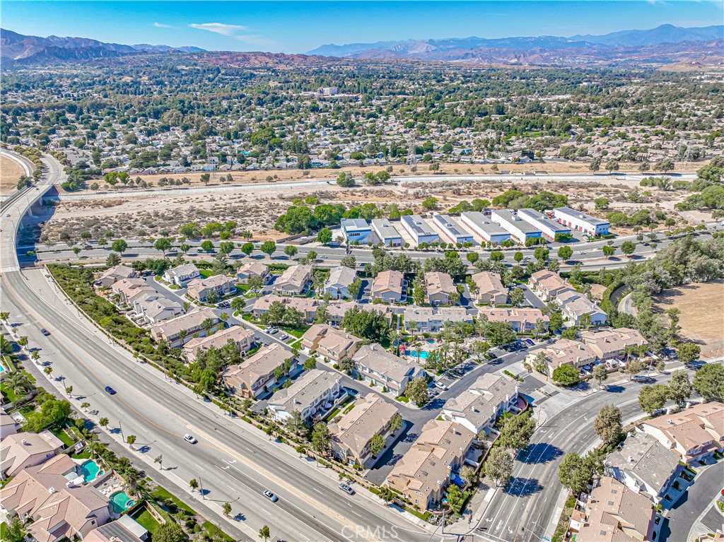 25405 Silver Crest Court Saugus, CA 91350 - Photo 32 of 34
