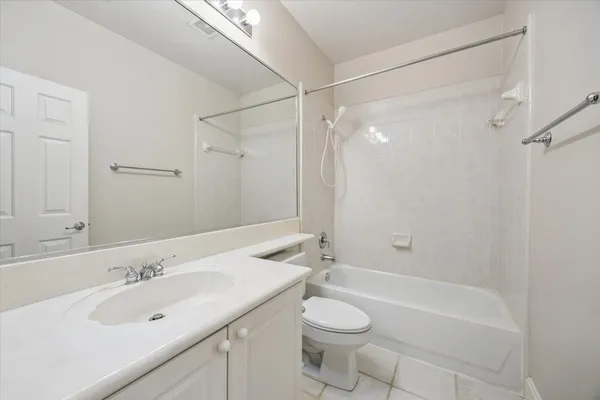 $3,200 | 2422 Dorrington Street, Unit A, Houston, TX 77030