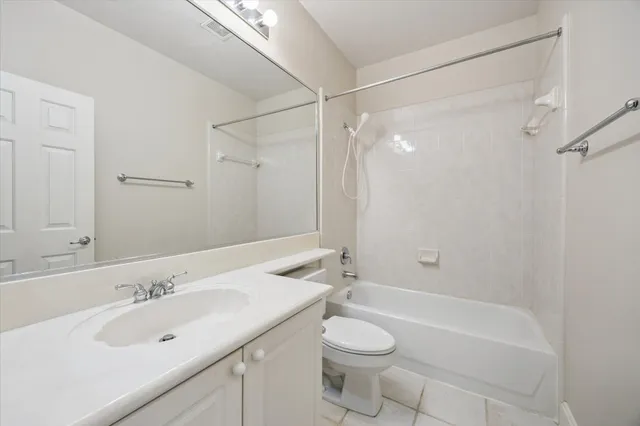 $3,200 | 2422 Dorrington Street, Unit A, Houston, TX 77030