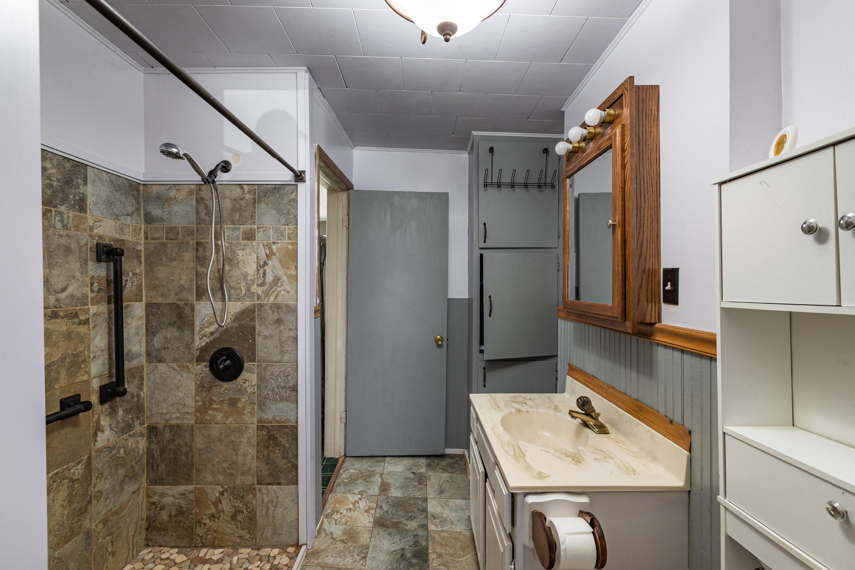 N9003 County Road VV Farmington, WI 54644 - Photo 7 of 26 C24I1401-HDR