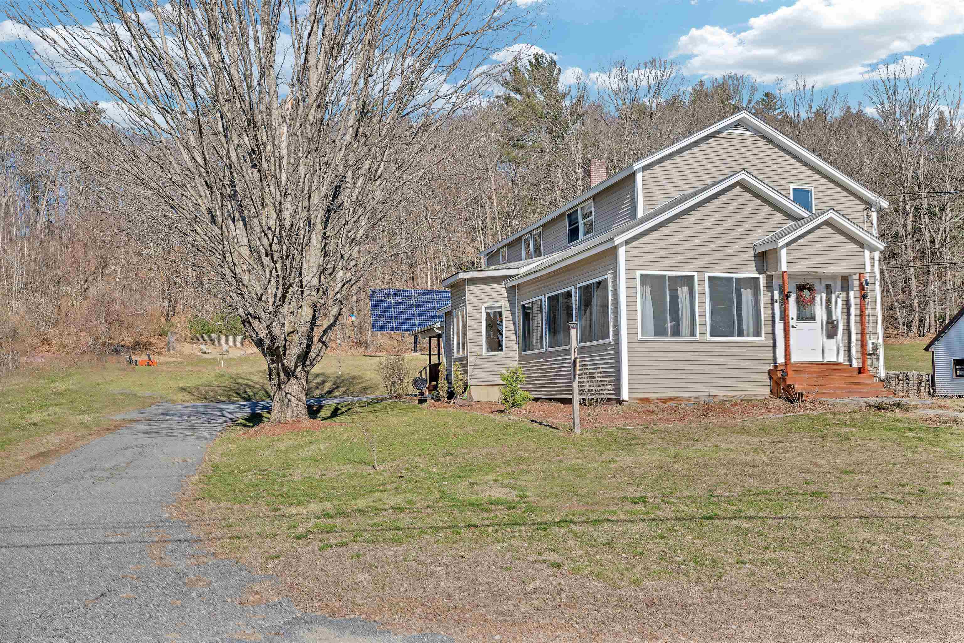 90 Gifford Road Hartford, VT 05001 - Photo 3 of 39 Gallery Image 3