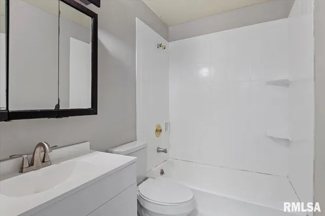 $1,650 | 400 Lexington Heights Drive, Rochester, IL 62563