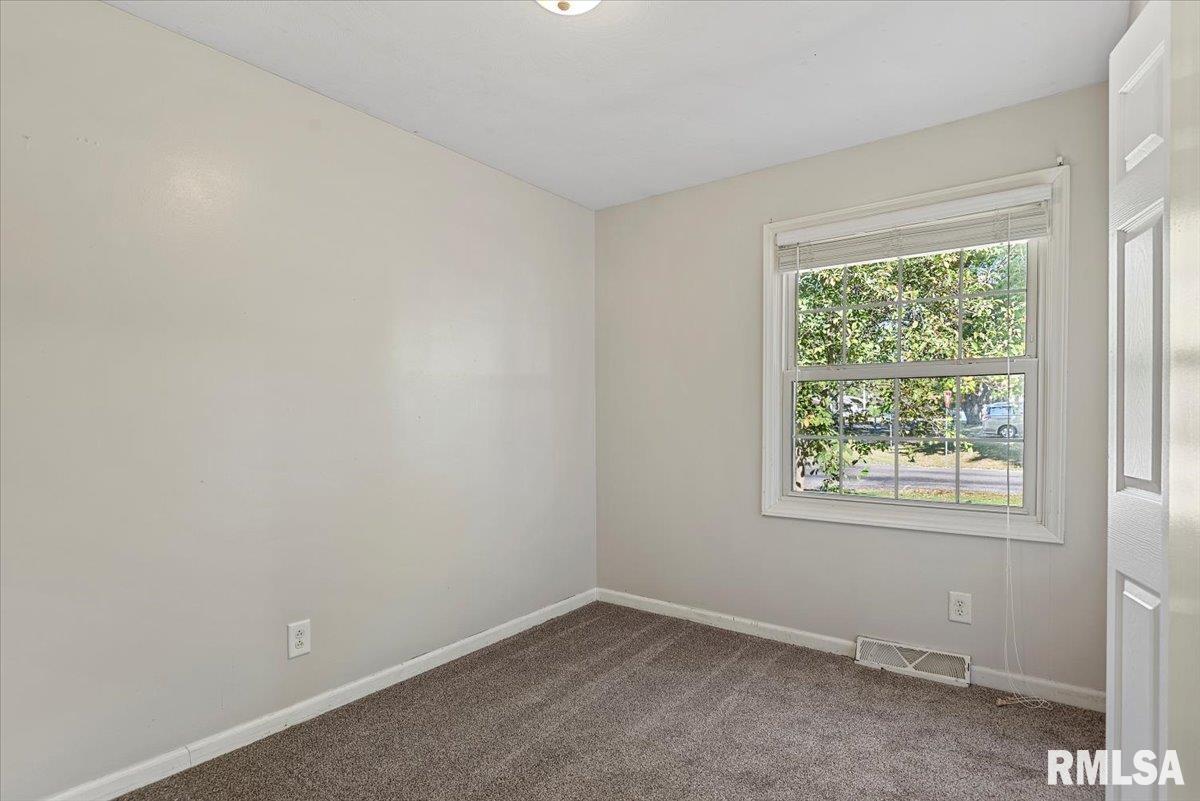 400 Lexington Heights Drive Rochester, IL 62563 - Photo 18 of 26