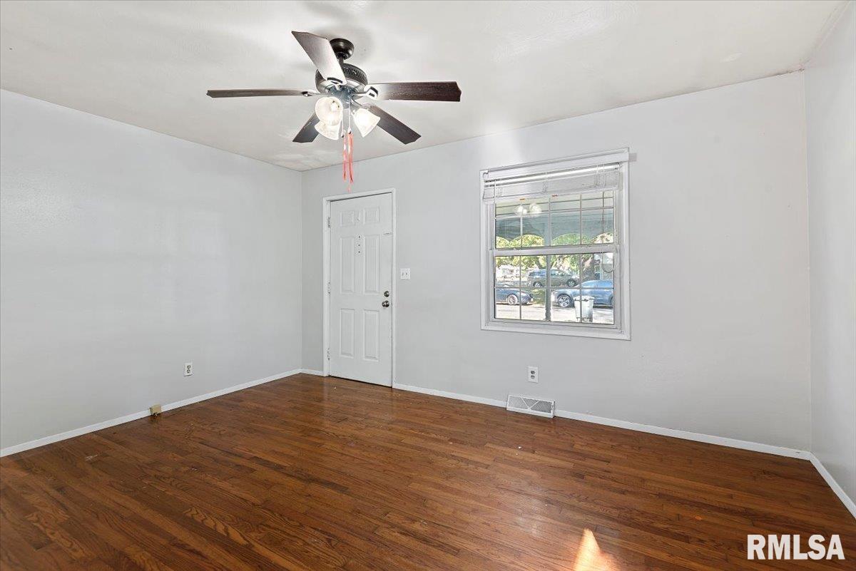 400 Lexington Heights Drive Rochester, IL 62563 - Photo 6 of 26