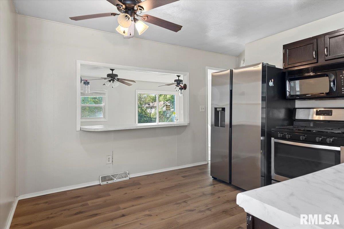 400 Lexington Heights Drive Rochester, IL 62563 - Photo 7 of 26