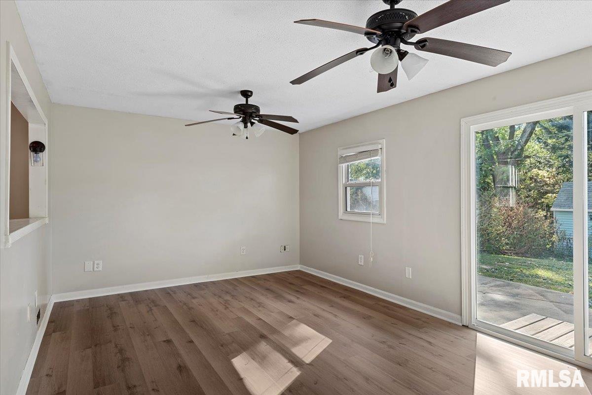 400 Lexington Heights Drive Rochester, IL 62563 - Photo 10 of 26