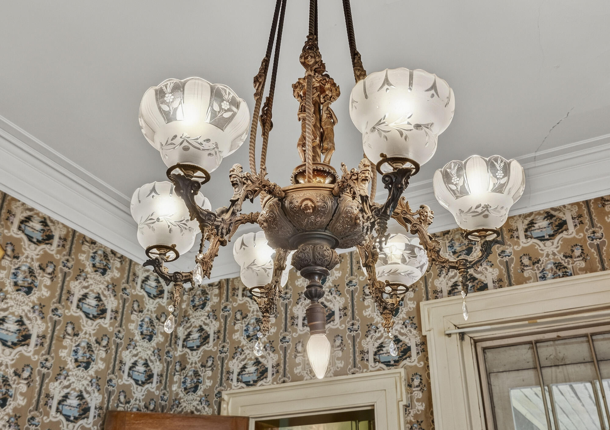 300 Danforth Street Portland, ME 04102 - Photo 24 of 56 Dining Room chandelier