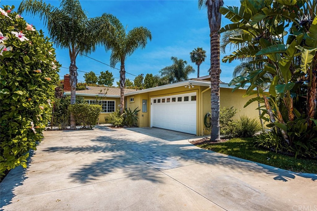 2114 Elden Avenue Costa Mesa, CA 92627 - Photo 2 of 40