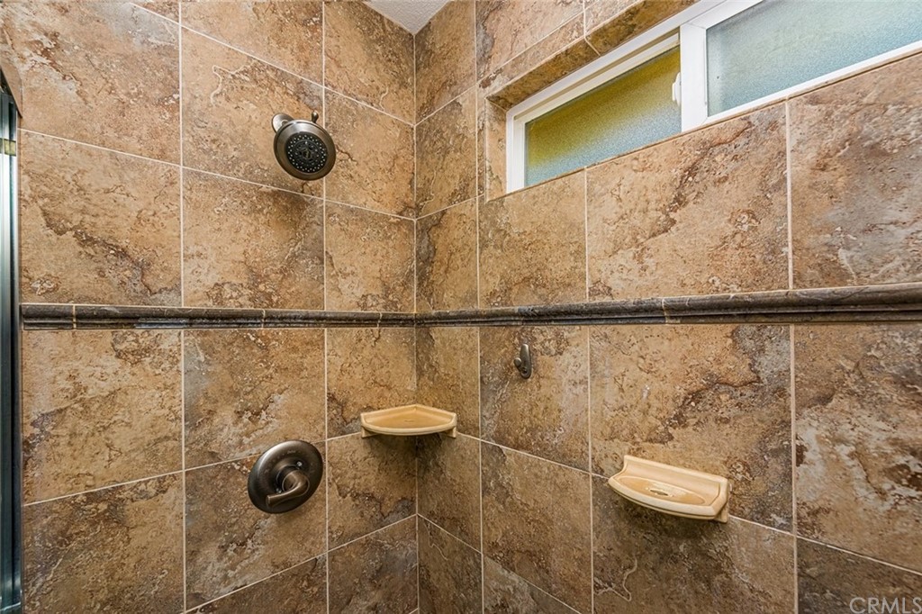 2114 Elden Avenue Costa Mesa, CA 92627 - Photo 24 of 40 Ensuite Bathroom 1