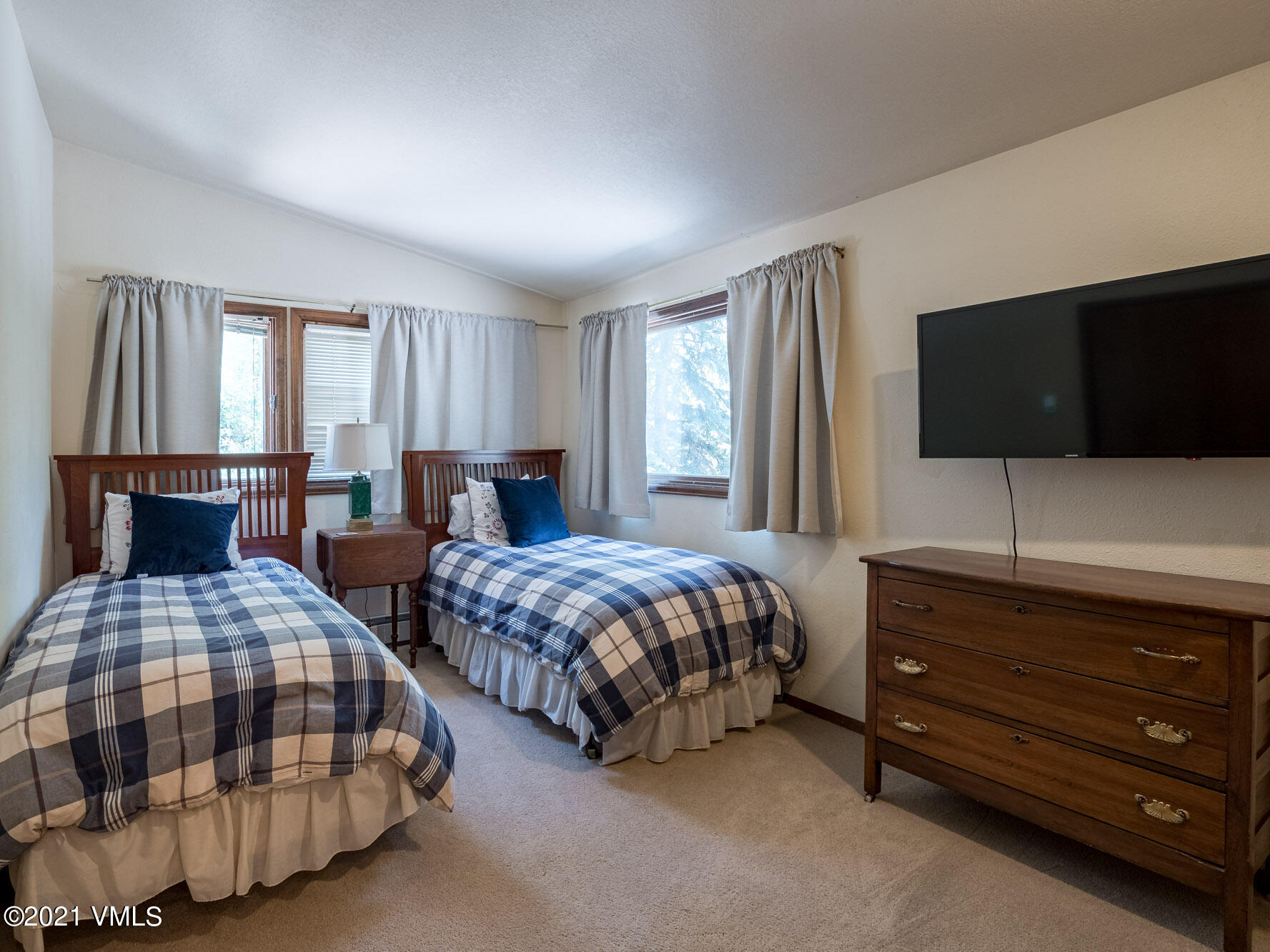 324 Beaver Dam Road, Unit B/WEST Vail, CO 81657 - Photo 13 of 37 MLS - 324 Beaver Dam Road - Vail, CO-26