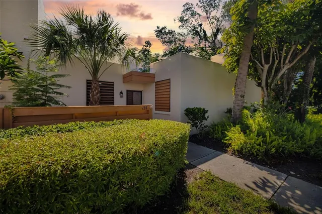 $300,000 | 135 Wild Palm Drive, Bradenton, FL 34210
