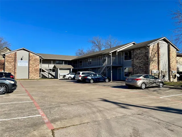 $825 | 2526 West Prairie Street, Unit 203, Denton, TX 76201