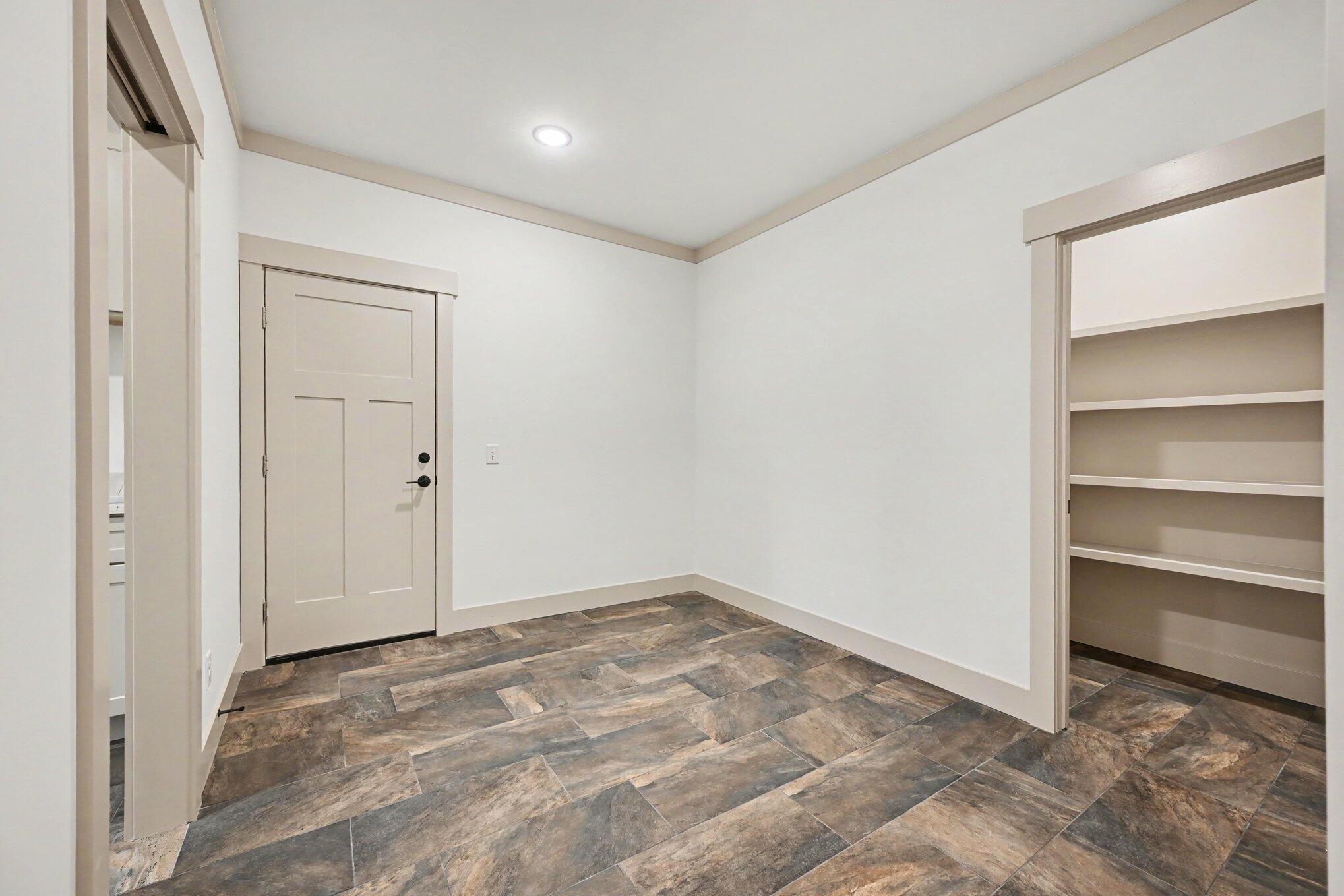 5172 Pratt Road Ann Arbor, MI 48103 - Photo 23 of 49 022_file_6273