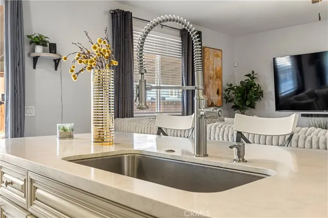 $4,600 | 10159 Julianne Avenue, Hesperia, CA 92345